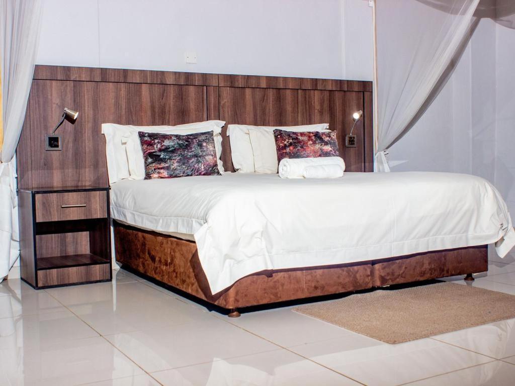 Wild View Resort Касане Номер фото